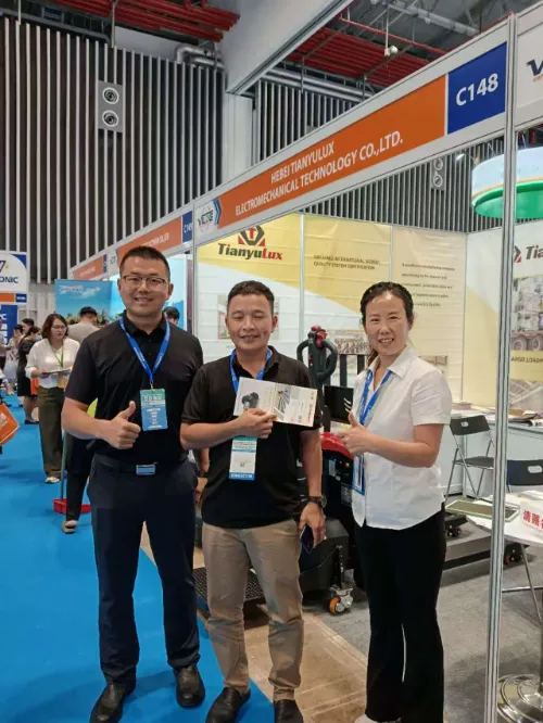 Hebei TianyuLux Electromechanical Technology Co., Ltd. debuta en VILOG 2025, potenciando la actualización ecológica del almacenamiento y la logística del sudeste asiático con equipos profesionales de manipulación de materiales de litio